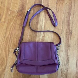 Purple B. makowsky leather crossbody in excellent condition very clean